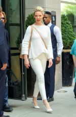 KATHERINE HEIGL and Josh Kelley Leaves Their Hotel in New York 07/13/2018