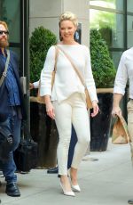 KATHERINE HEIGL and Josh Kelley Leaves Their Hotel in New York 07/13/2018