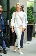 KATHERINE HEIGL and Josh Kelley Leaves Their Hotel in New York 07/13/2018