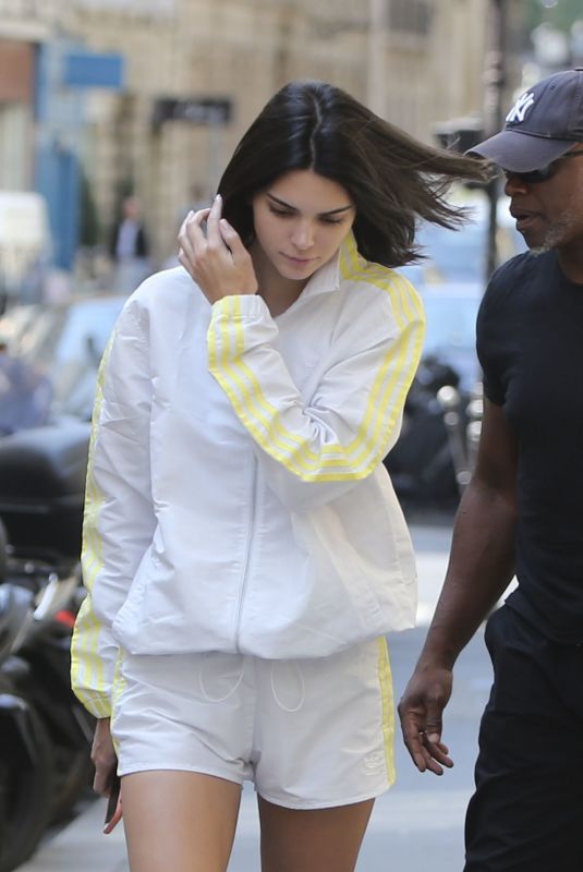 KENDALL JENNER Out for Lunch at Avenue Restaurant in Paris 07/23/2018