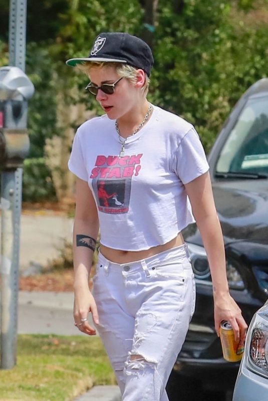 KRISTEN STEWART and STELLA MAXWELL Out in Los Feliz 07/21/2018