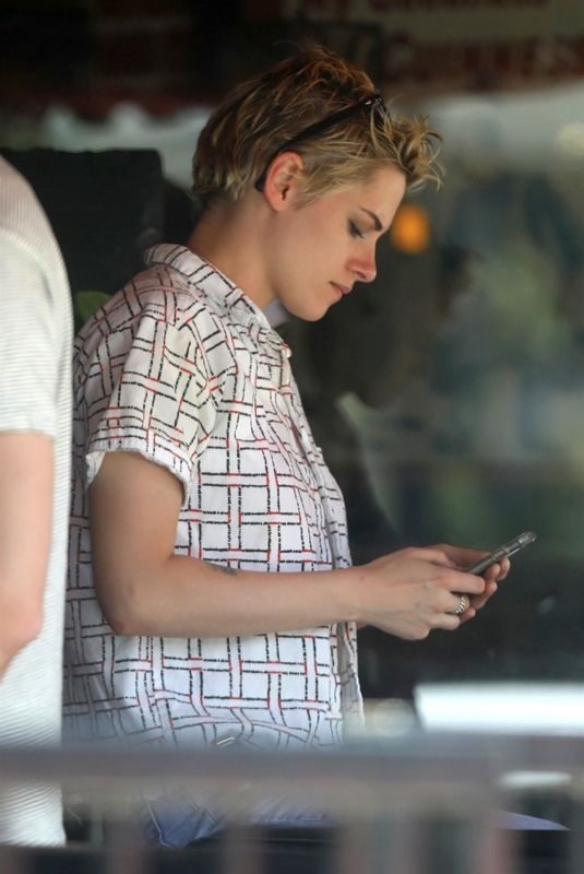 KRISTEN STEWART at Birds Restaurant in Los Feliz 07/08/2018