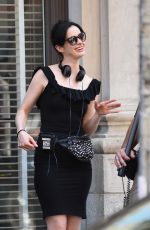 KRYSTEN RITTER and RACHEL TAYLOR on the Set of Jessica Jones 3 in New York 07/10/2018