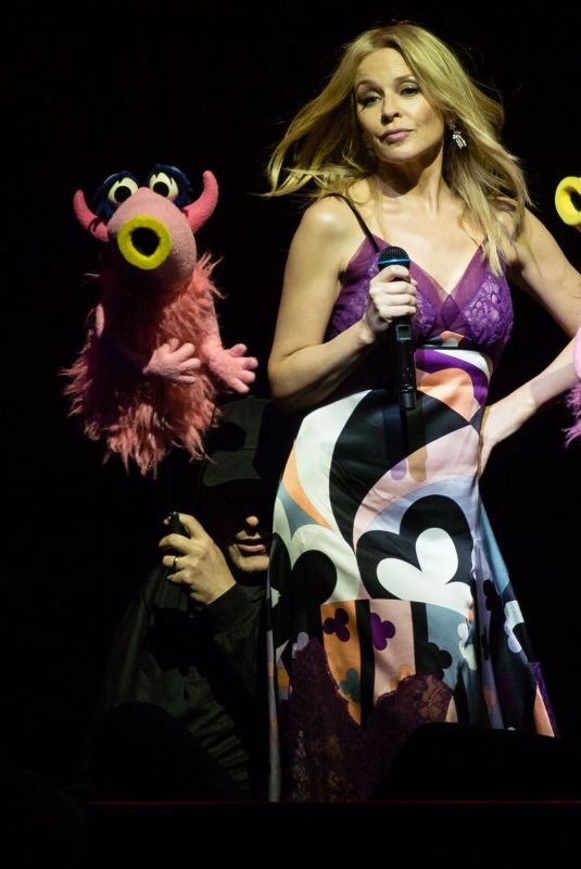 KYLIE MINOGUE and The Muppets at O2 Arena in London 07/13/2018