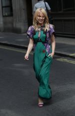 KYLIE MINOGUE Arribes at BBC Radio in London 07/11/2018