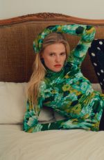 LARA STONE in Elle Magazine, UK August 2018