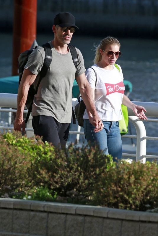 LEANN RIMES Out to Picnic in Vancouver 07/08/2018
