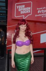 MAITLAND WARD at San Diego Comic-con 07/20/2018