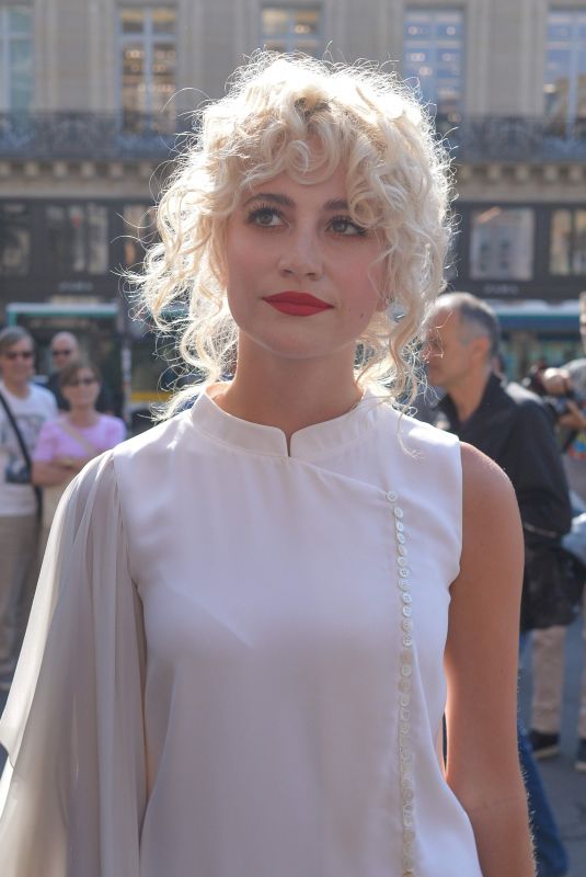 PIXIE LOTT at Schiaparelli Haute Couture Show at Paris Fashion Week 07/02/2018