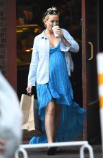 Pregnant KATE HUDSON Out Shopping in Aspen 07/18/2018