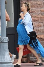 Pregnant KATE HUDSON Out Shopping in Aspen 07/18/2018