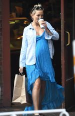 Pregnant KATE HUDSON Out Shopping in Aspen 07/18/2018