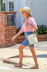 REESE WITHERSPOON Out and About in Los Angeles 07/19/2018