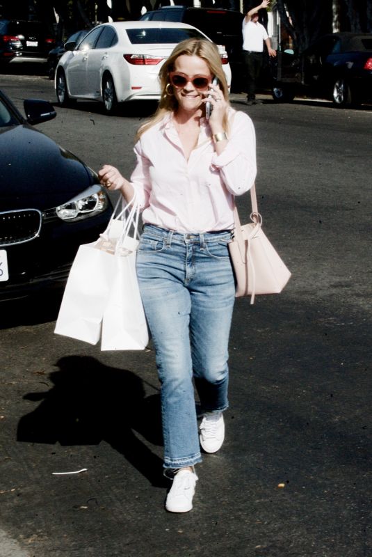 REESE WITHERSPOON Out Shopping on Melrose Place in Los Angeles 07/10/2018