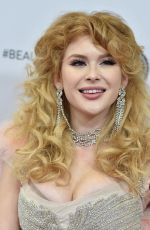 RENEE OLSTEAD at Los Angeles Beautycon Festival 07/14/2018