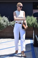 ROSIE HUNTINGTON-WHITELEY Leaves a Friend in Beverly Hills 07/11/2018