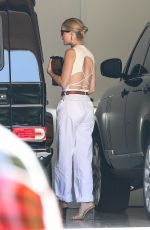 ROSIE HUNTINGTON-WHITELEY Out in Los Angeles 07/11/2018