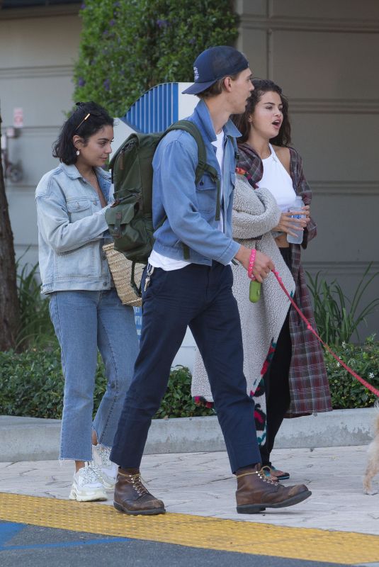 SELENA GOMEZ, VANESSA HUDGENS and  Austin Butler Out in Los Angeles 07/13/2018