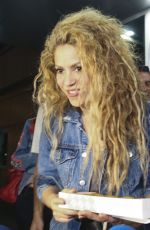 SHAKIRA Arrives at Airport in Istanbul 07/10/2018