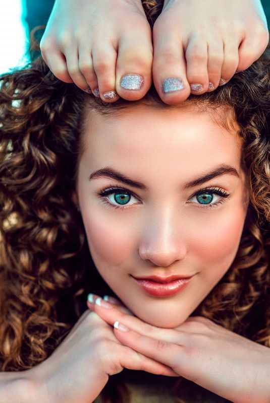 SOFIE DOSSI by Mark Singerman Photoshoot, 2018
