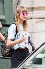 TAYLOR SWIFT and GIGI HADID Leaves Taylor