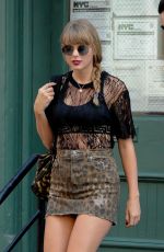 TAYLOR SWIFT Leaves Her Apartment in New York 07/20/2018