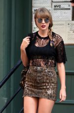 TAYLOR SWIFT Leaves Her Apartment in New York 07/20/2018
