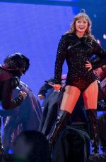TAYLOR SWIFT Performs at Her Reputation Tour in Columbus 07/07/2018