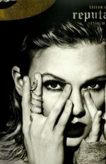 TAYLOR SWIFT - Reputation Tour Book 2018