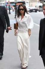 VICTORIA BECKHAM Out and About in Paris 07/05/2018