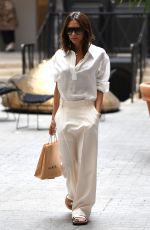 VICTORIA BECKHAM Out and About in Paris 07/05/2018