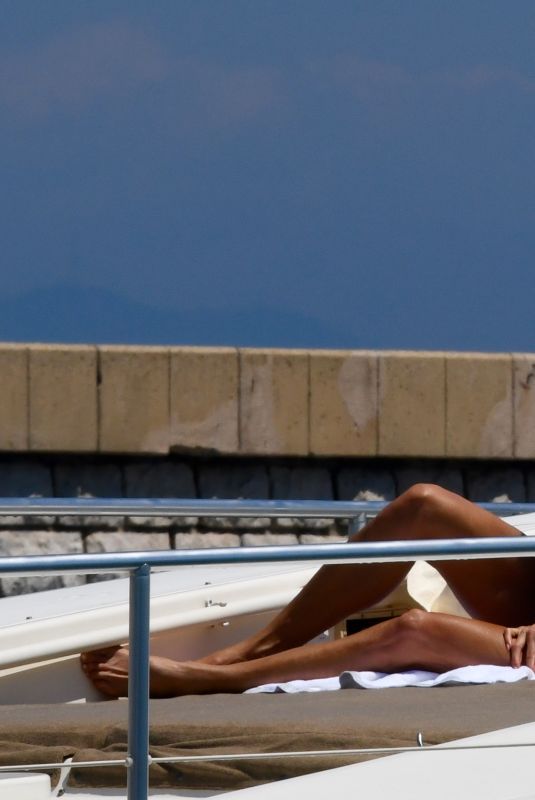 VICTORIA SLIVSTEDT in Bikini at a Boat in the Bay of Saint Tropez 07/08/2018