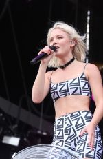 ZARA LARSSON Performs at Lollapalooza Paris Festival 07/21/2018