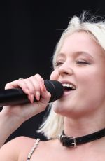 ZARA LARSSON Performs at Lollapalooza Paris Festival 07/21/2018