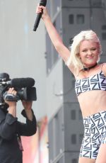 ZARA LARSSON Performs at Lollapalooza Paris Festival 07/21/2018