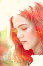 ZOEY DEUTCH for Who What Wear 2018