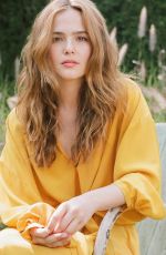 ZOEY DEUTCH for Who What Wear 2018
