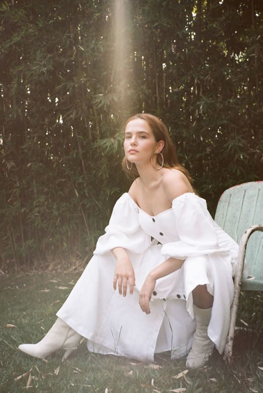 ZOEY DEUTCH for Who What Wear 2018