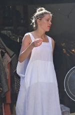 AMBER HEARD Cleaning Out Her Garage in Los Angeles 07/30/2018