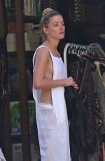 AMBER HEARD Cleaning Out Her Garage in Los Angeles 07/30/2018