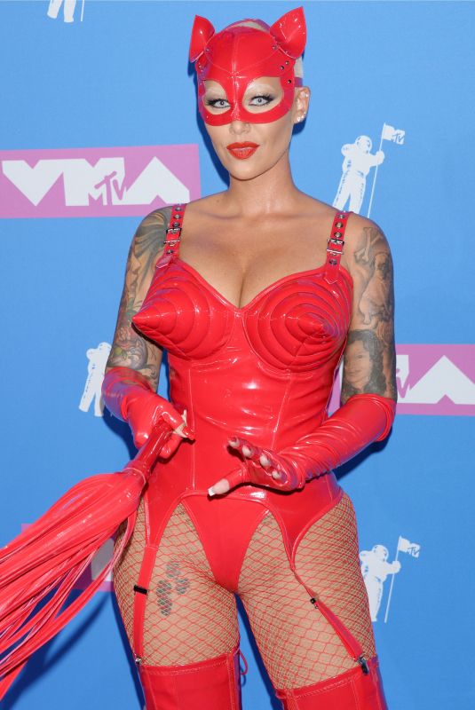 AMBER ROSE at MTV Video Music Awards in New York 08/20/2018