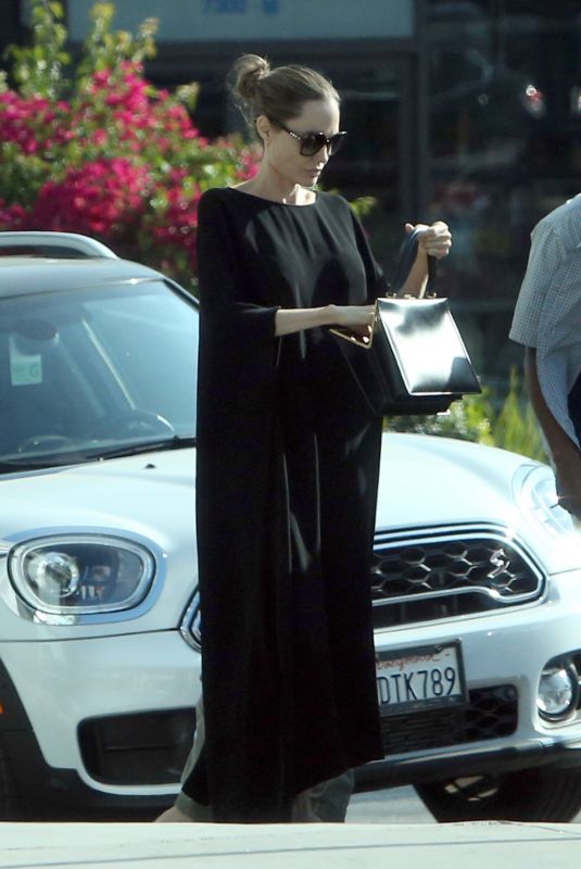 ANGELINA JOLIE Out for Frozen Yogurt in Los Angels 08/19/2018