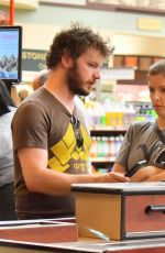 ANNA KENDRICK Shopping for Groceries in Los Angeles 08/14/2015