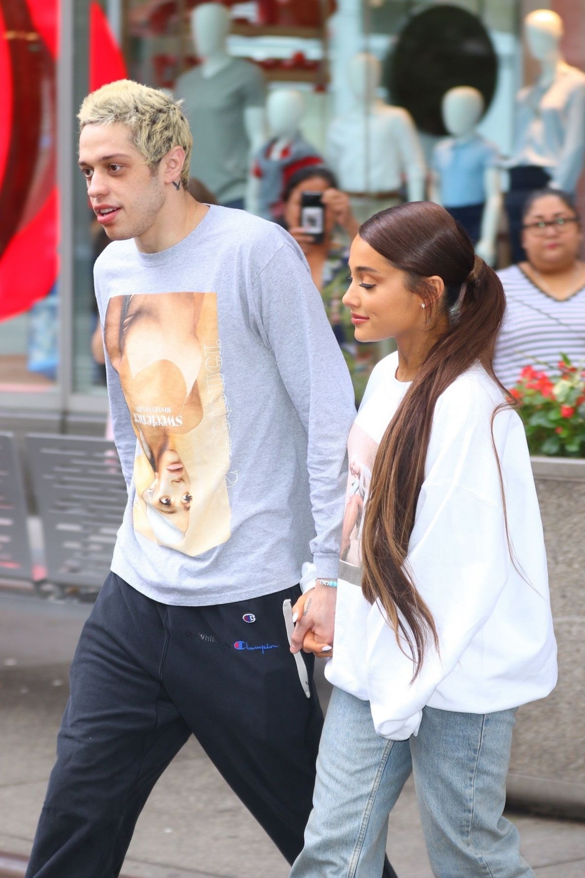 ARIANA GRANDE and Pete Davidson Out in New York 08/21/2018 – HawtCelebs