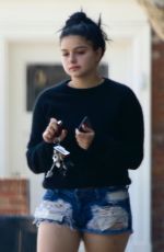 ARIEL WINTER Leaves a Dry Cleaners in Studio City 08/28/2018