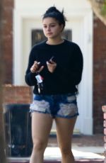 ARIEL WINTER Leaves a Dry Cleaners in Studio City 08/28/2018
