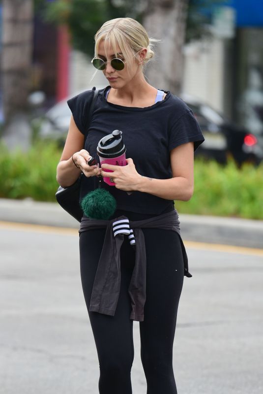 ASHLEE SIMPSON Heading to Tracey Anderson Gym in Los Angeles 08/23/2018