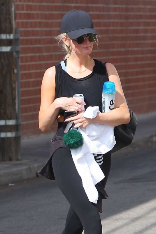 ASHLEE SIMPSON Leaves a Gym in Studio City 08/24/2018
