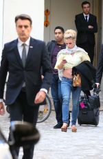 BRITNEY SPEARS Leaves Her Hotel in Paris 08/28/2018