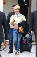BRITNEY SPEARS Leaves Her Hotel in Paris 08/28/2018
